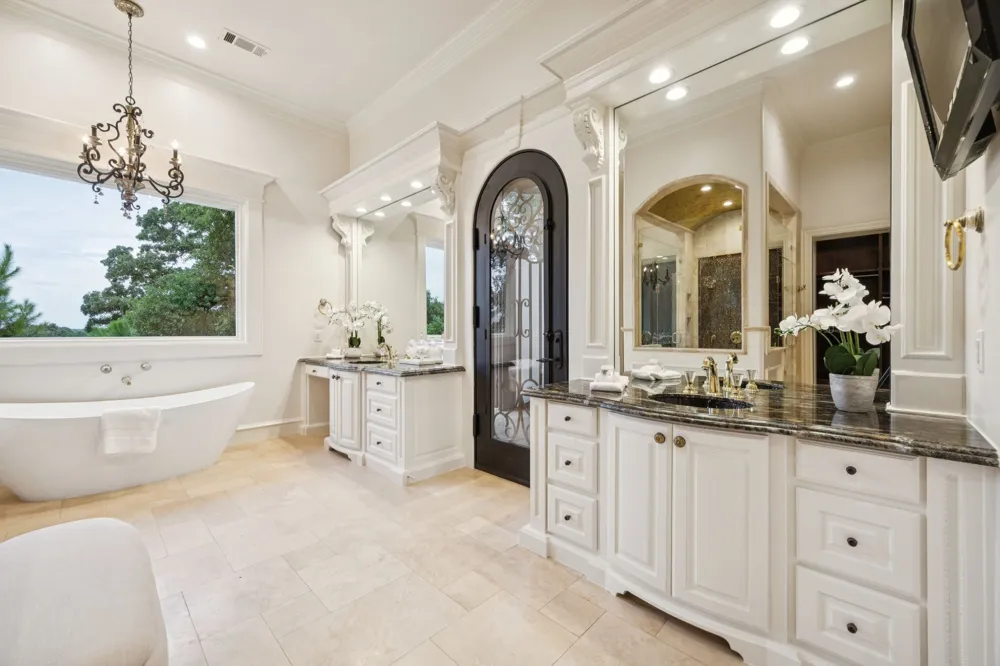 1900 Shady Oaks Drive Southlake, TX 76092