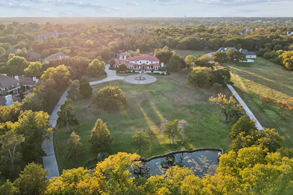 1900 Shady Oaks Drive Southlake, TX 76092