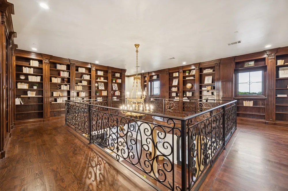 1900 Shady Oaks Drive Southlake, TX 76092