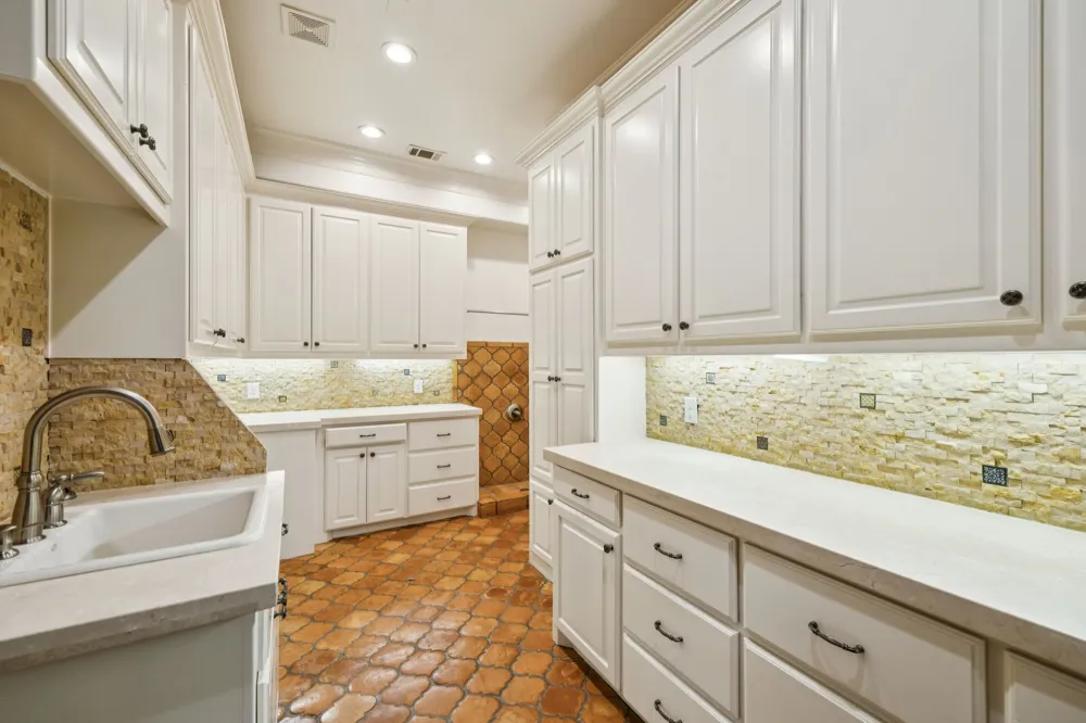 1900 Shady Oaks Drive Southlake, TX 76092