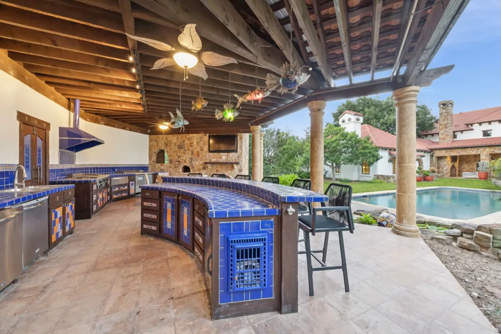 1900 Shady Oaks Drive Southlake, TX 76092