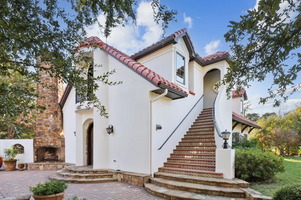 1900 Shady Oaks Drive Southlake, TX 76092