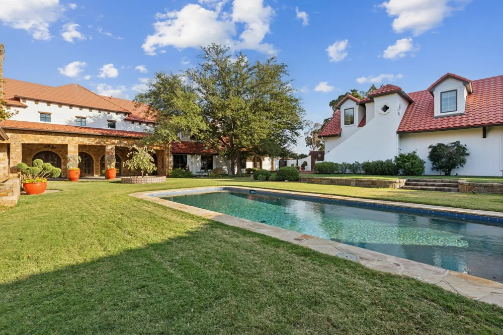 1900 Shady Oaks Drive Southlake, TX 76092