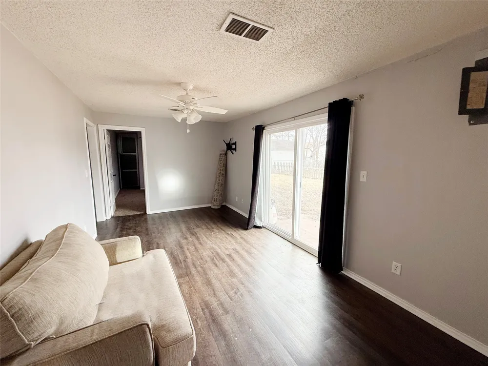 141 E Mckinney Avenue Cooper, TX 75432
