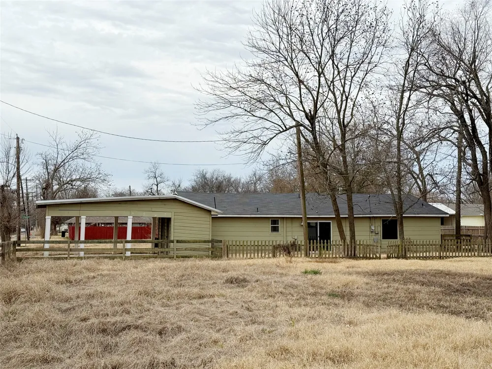 141 E Mckinney Avenue Cooper, TX 75432
