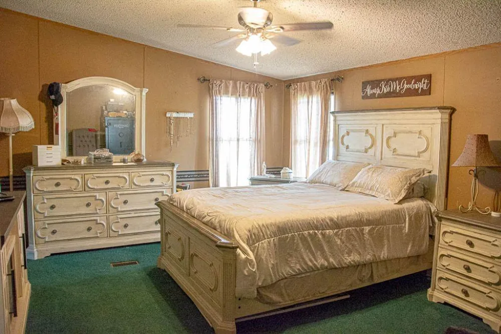 1766 Fm 2104 Paige, TX 78659