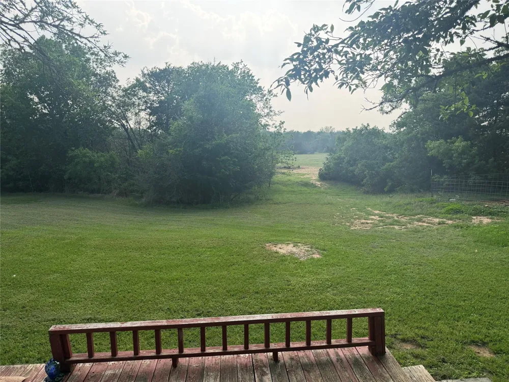 1766 Fm 2104 Paige, TX 78659