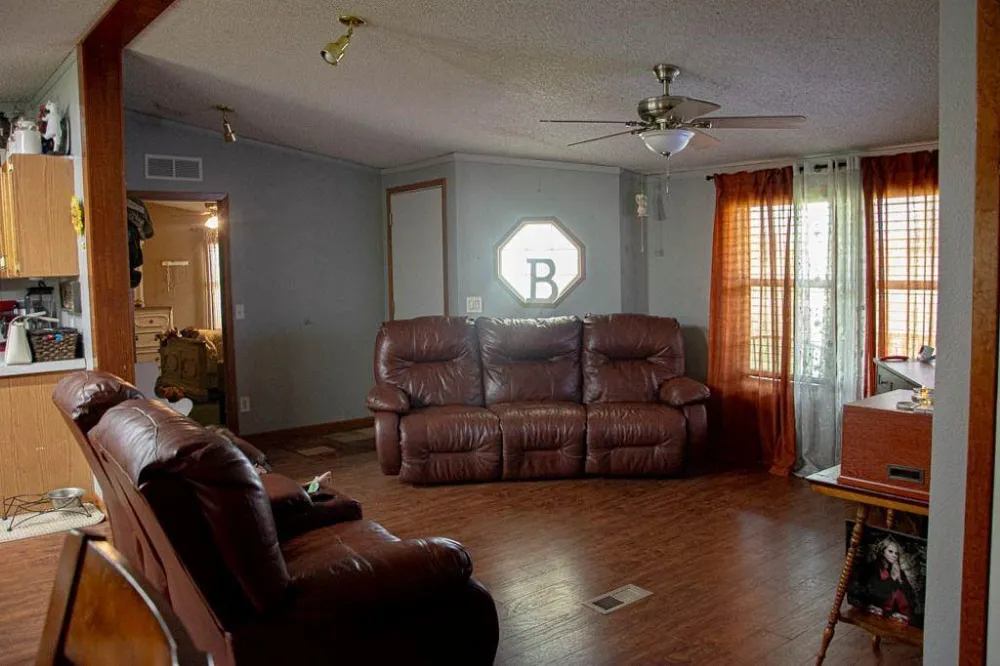 1766 Fm 2104 Paige, TX 78659