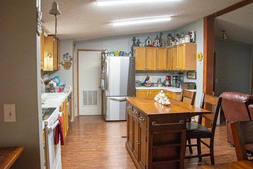 1766 Fm 2104 Paige, TX 78659