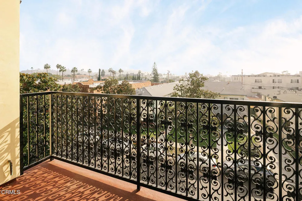 124 W Colorado Street #405 Glendale, CA 91204