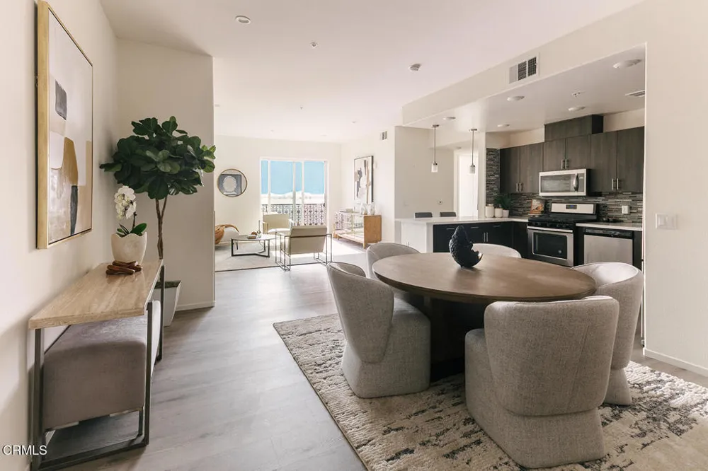 124 W Colorado Street #405 Glendale, CA 91204