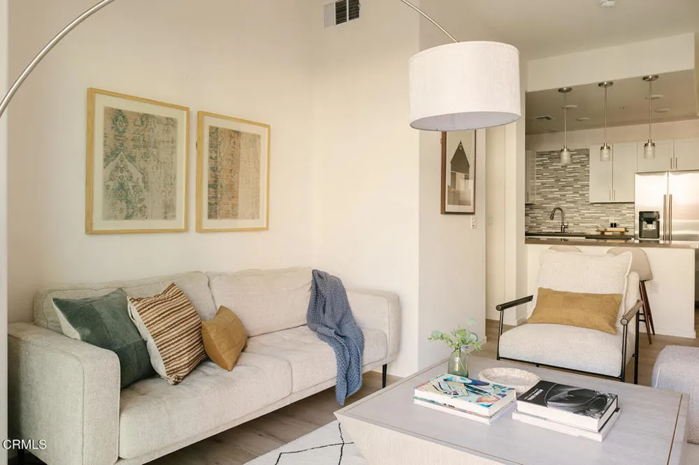 124 W Colorado Street #405 Glendale, CA 91204