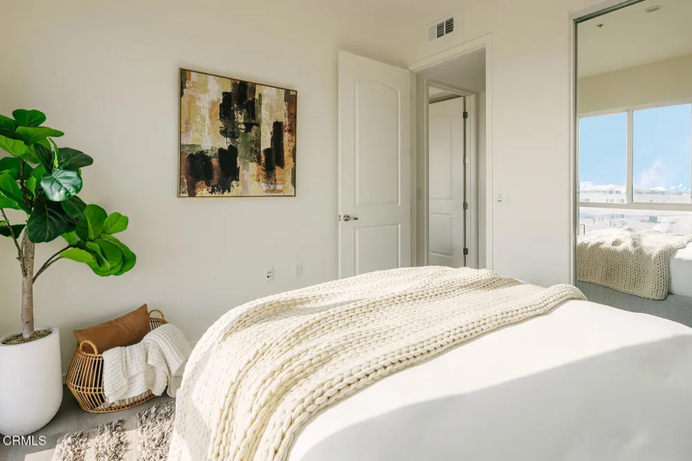 124 W Colorado Street #405 Glendale, CA 91204
