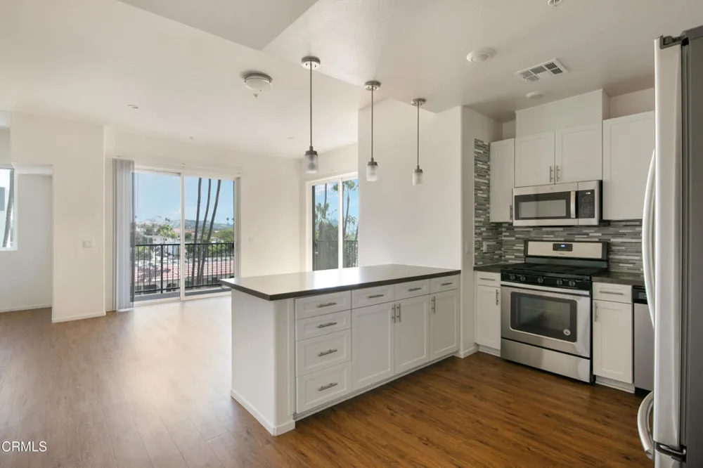 124 W Colorado Street #405 Glendale, CA 91204