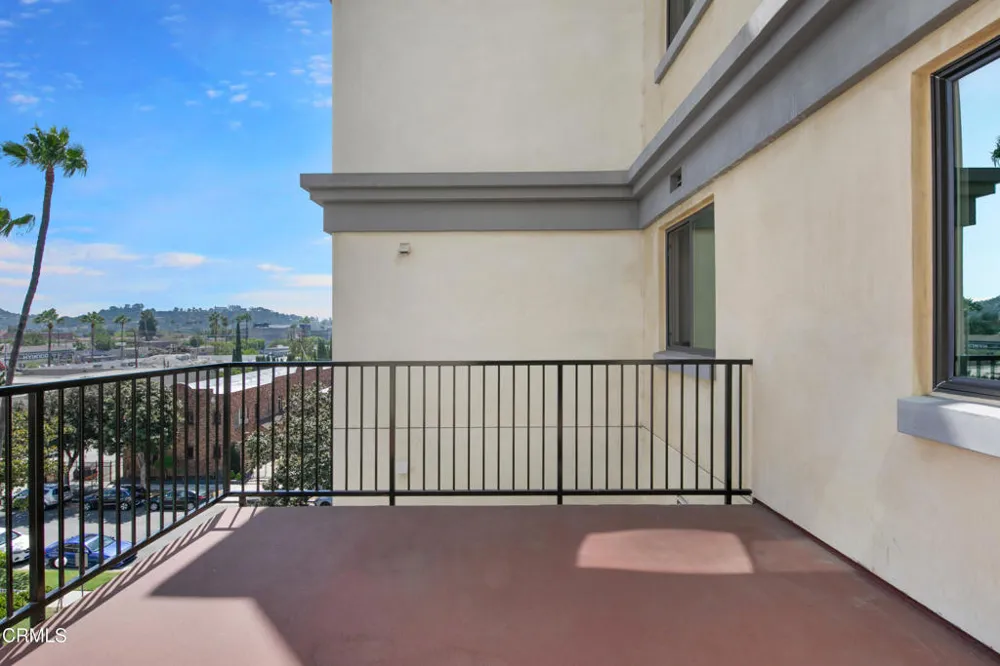 124 W Colorado Street #405 Glendale, CA 91204