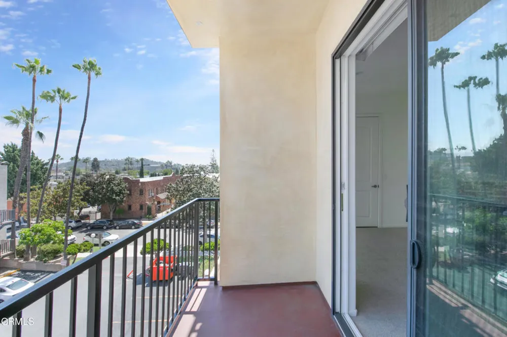 124 W Colorado Street #405 Glendale, CA 91204