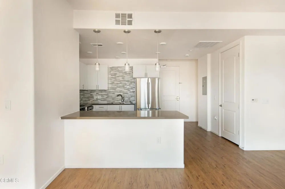 124 W Colorado Street #405 Glendale, CA 91204