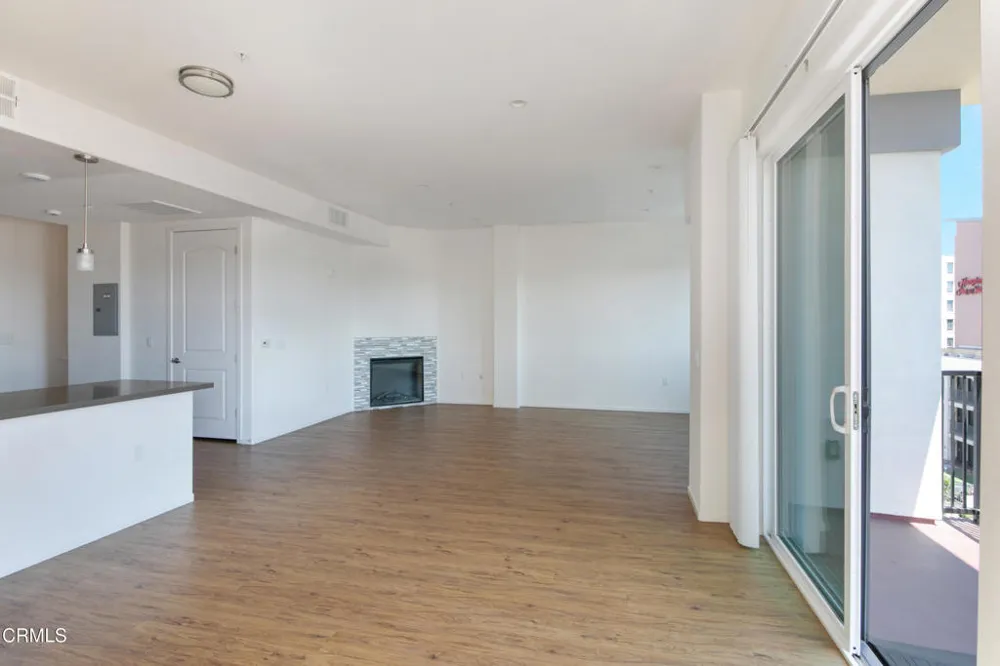 124 W Colorado Street #405 Glendale, CA 91204