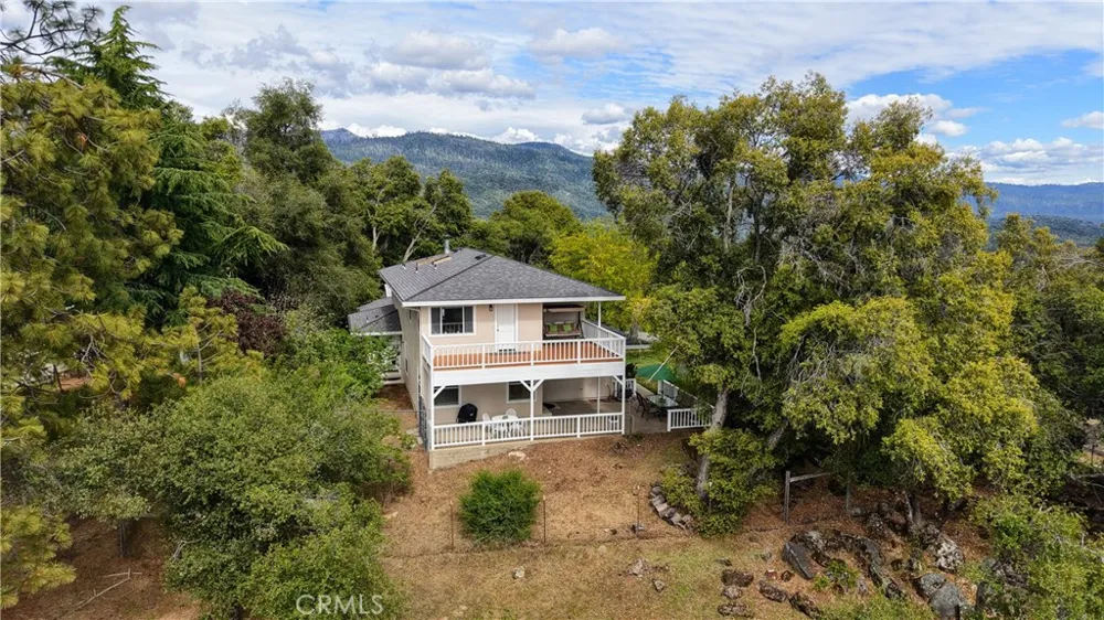 5603 Clouds Rest Road Mariposa, CA 95338