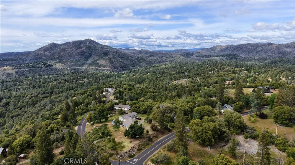 5603 Clouds Rest Road Mariposa, CA 95338