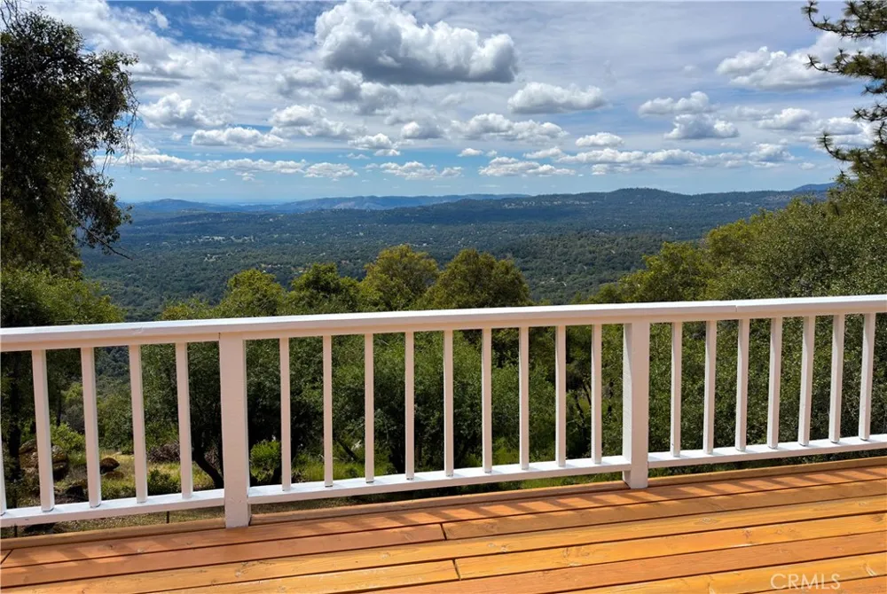 5603 Clouds Rest Road Mariposa, CA 95338