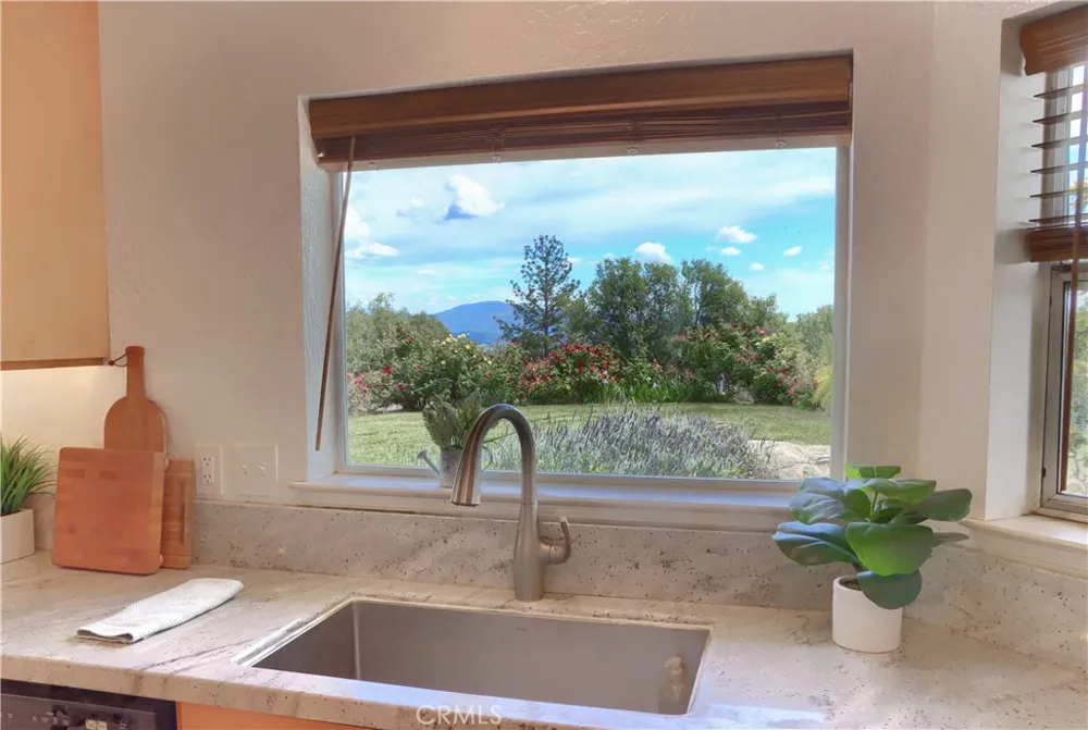 5603 Clouds Rest Road Mariposa, CA 95338