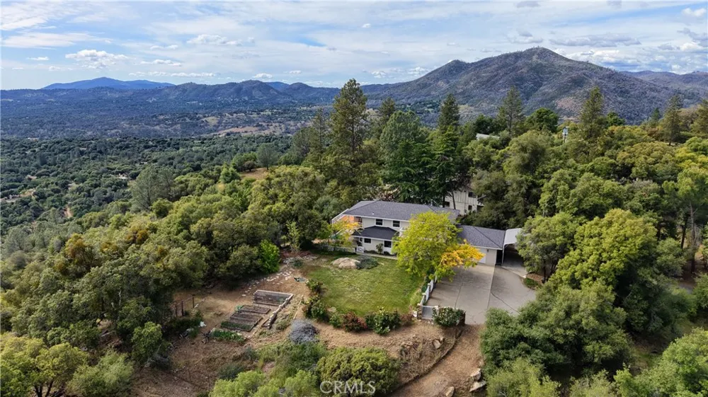 5603 Clouds Rest Road Mariposa, CA 95338