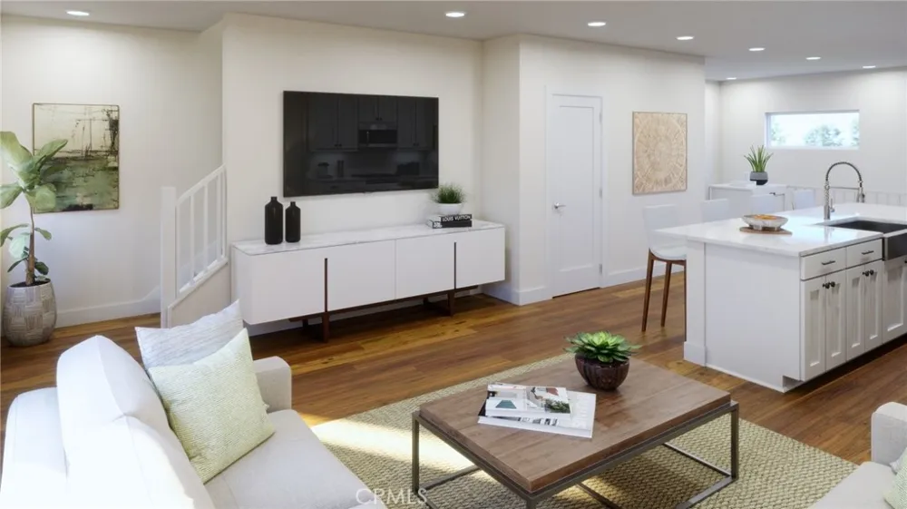 12151 Victory Garden Grove, CA 92840