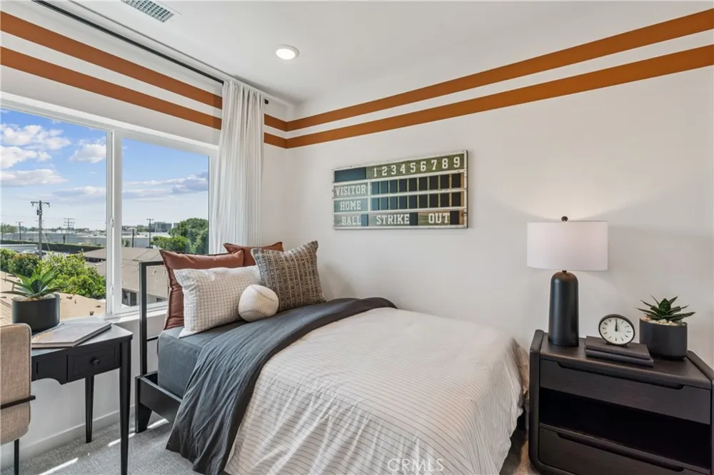 12151 Victory Garden Grove, CA 92840