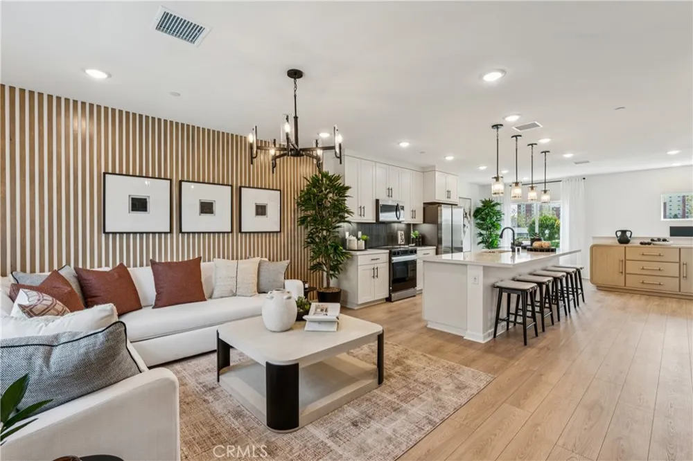 12151 Victory Garden Grove, CA 92840