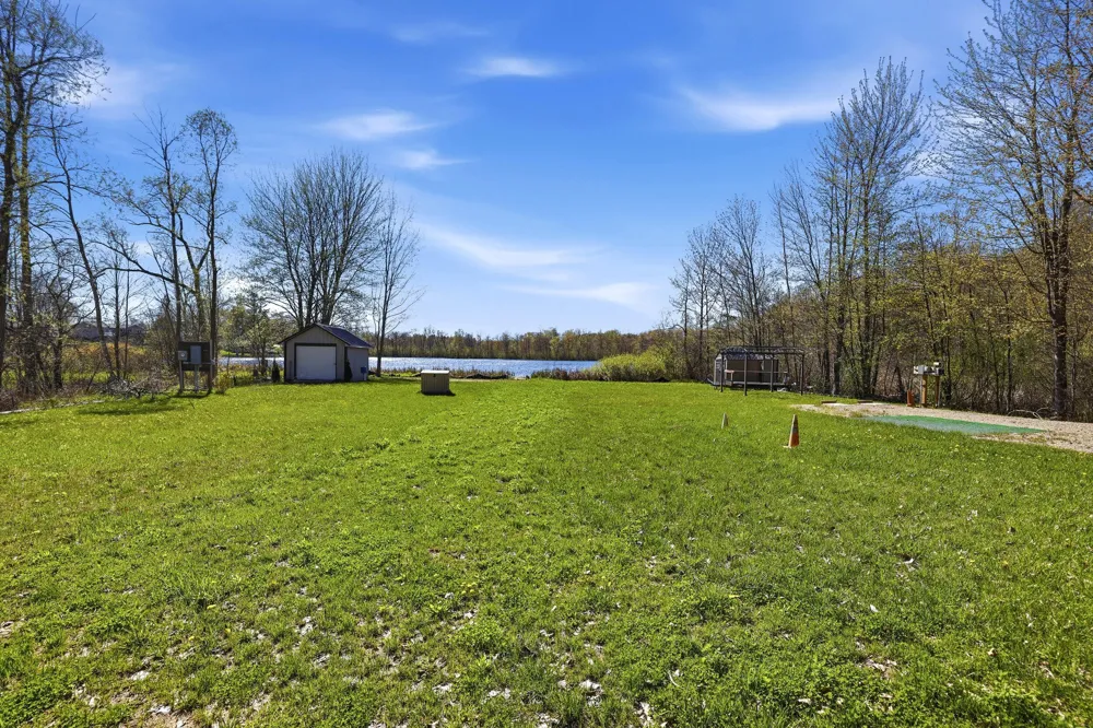 6059 Terry Drive Six Lakes, MI 48886