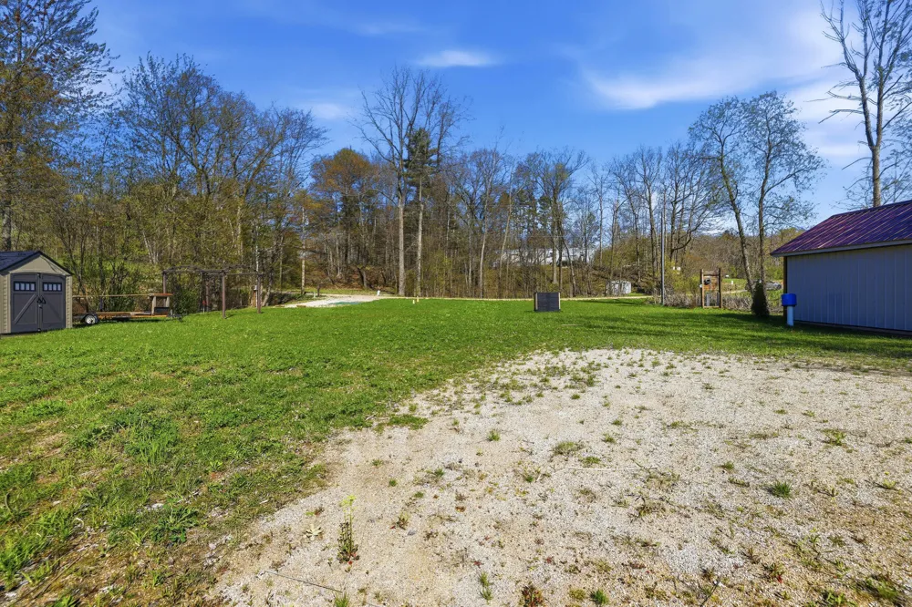 6059 Terry Drive Six Lakes, MI 48886