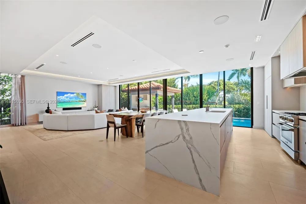 5831 Alton Rd Miami Beach, FL 33140