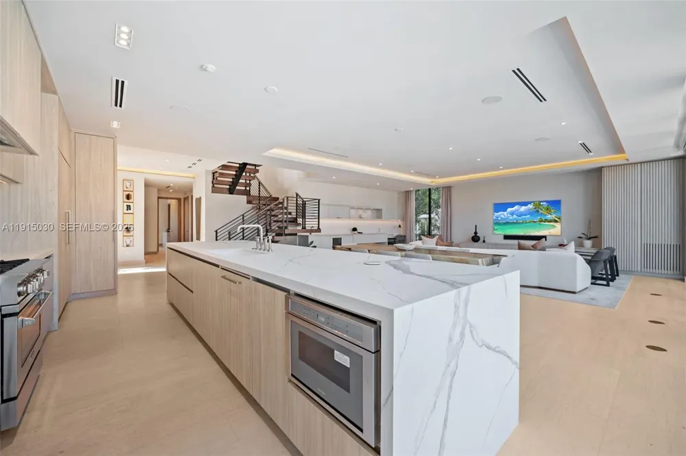 5831 Alton Rd Miami Beach, FL 33140