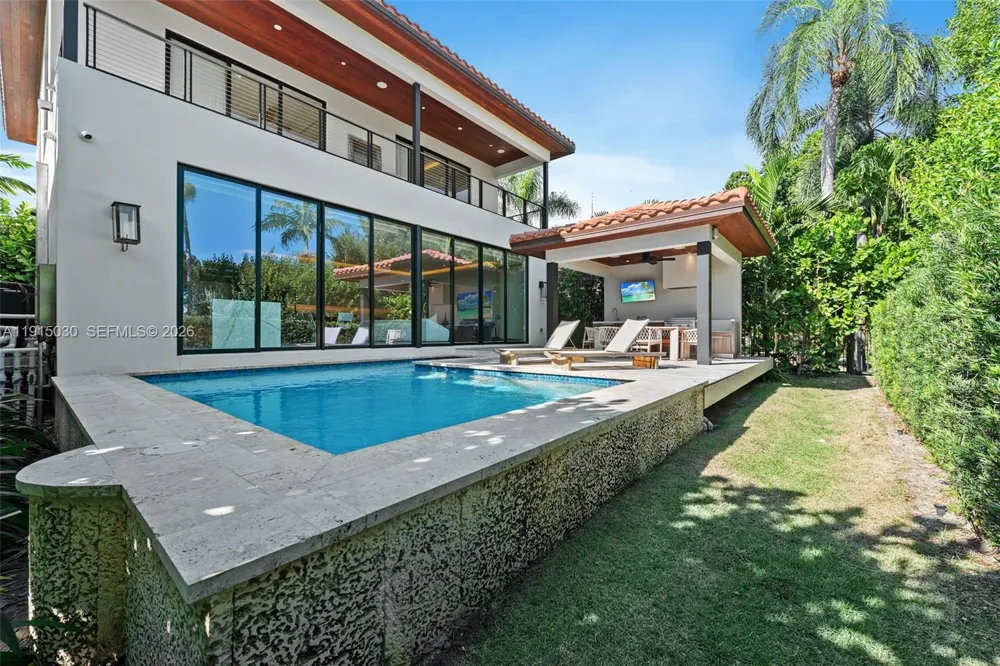 5831 Alton Rd Miami Beach, FL 33140