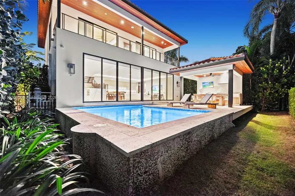 5831 Alton Rd Miami Beach, FL 33140