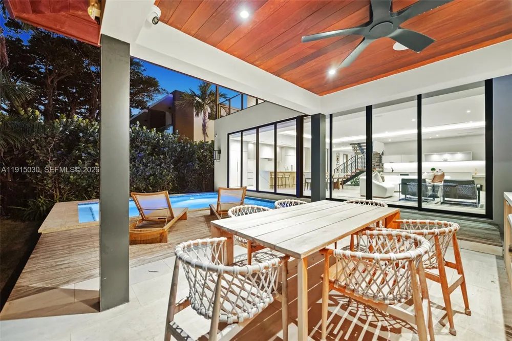 5831 Alton Rd Miami Beach, FL 33140