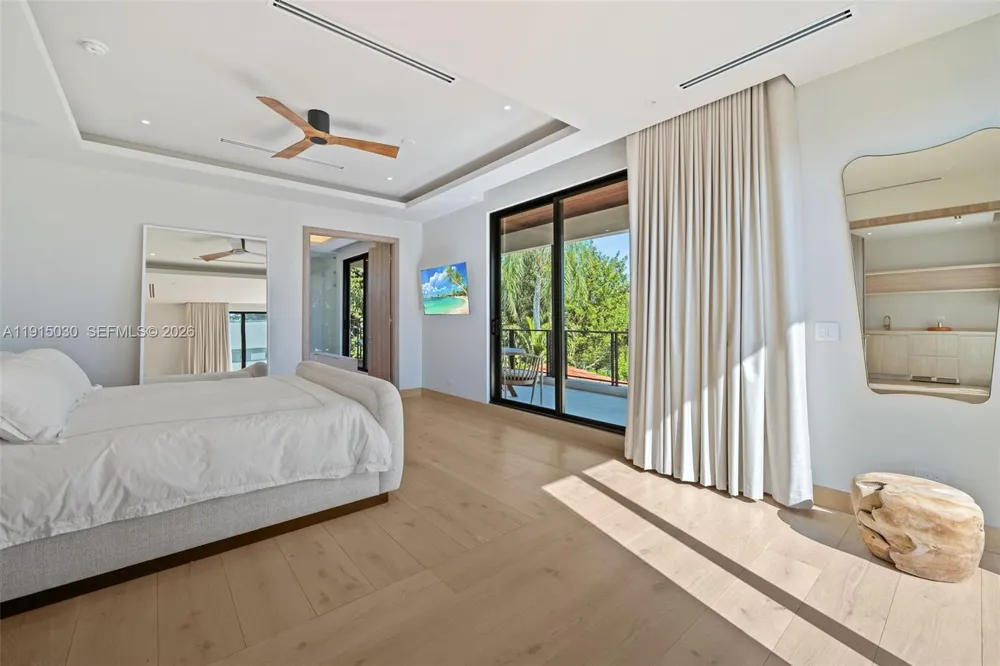 5831 Alton Rd Miami Beach, FL 33140