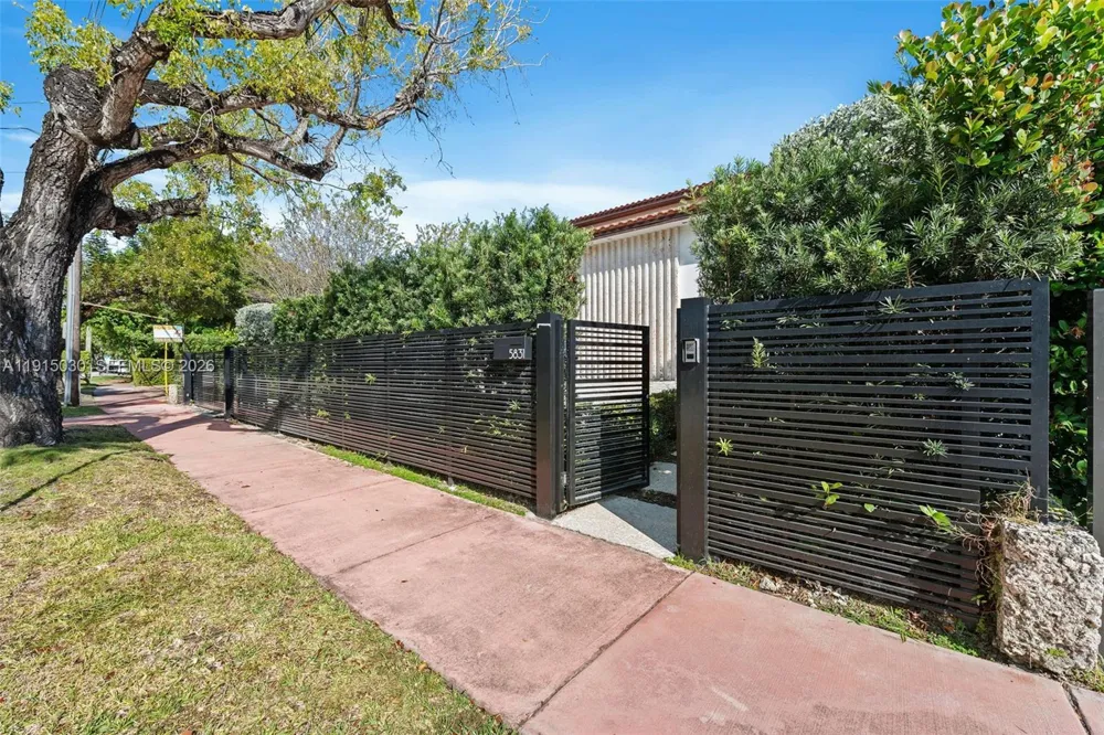 5831 Alton Rd Miami Beach, FL 33140