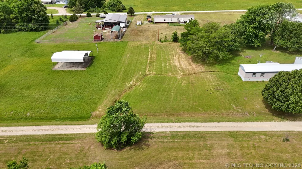 23 Shamburg Drive Checotah, OK 74426