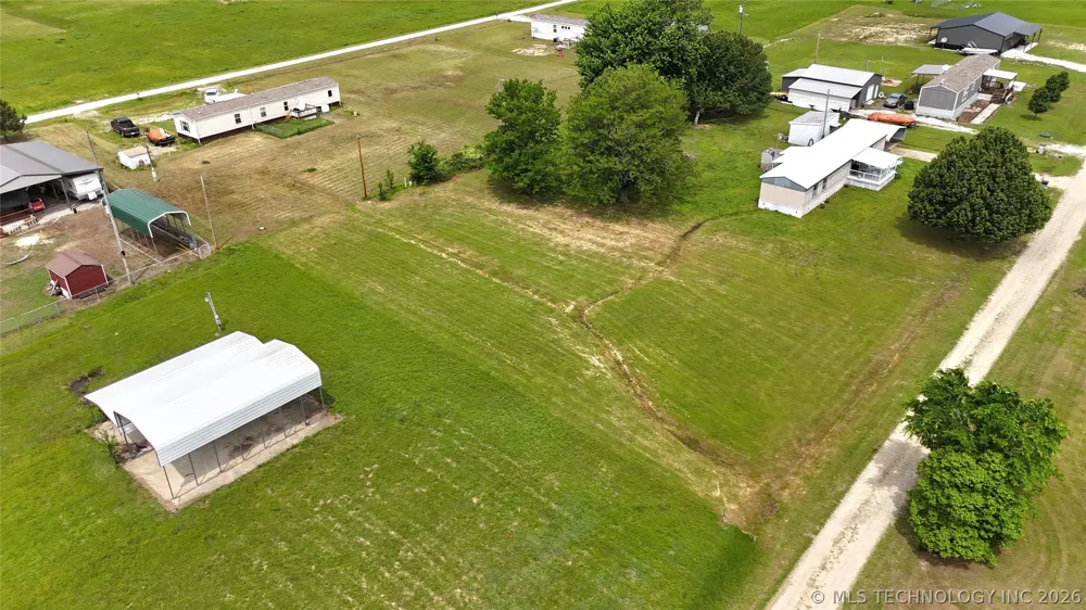 23 Shamburg Drive Checotah, OK 74426