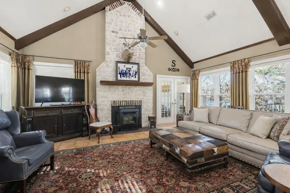 1755 CR 2330 Pittsburg, TX 75686