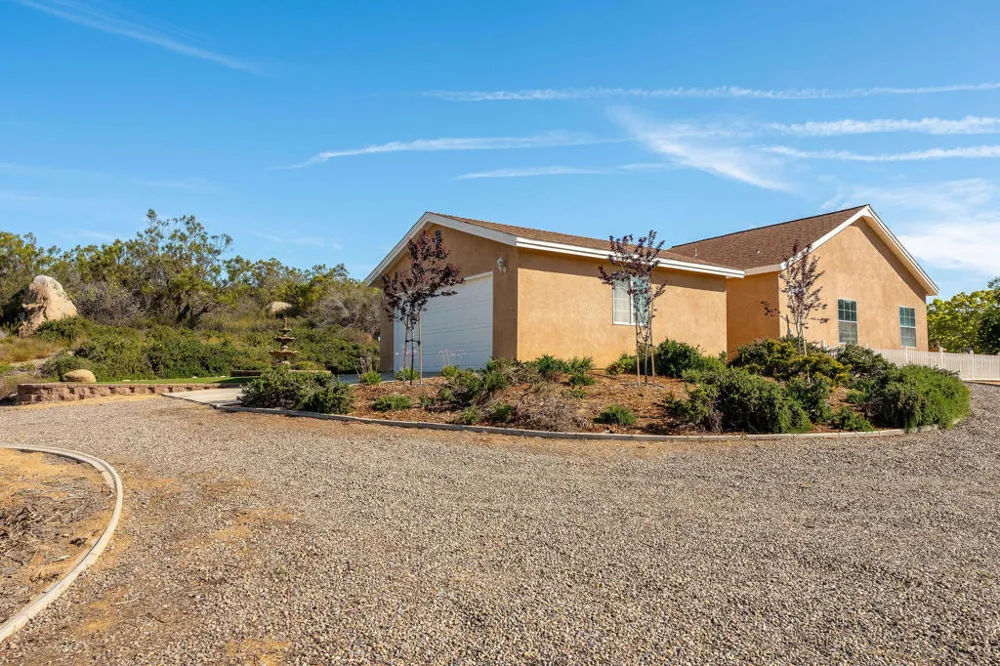 42974 Rolling Hills Drive Aguanga, CA 92536