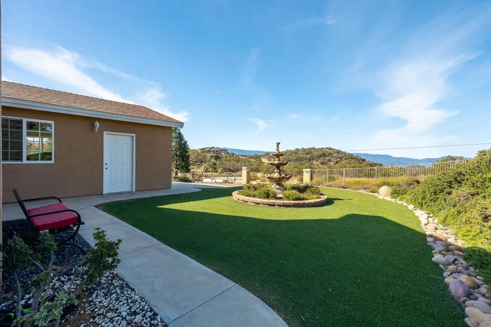 42974 Rolling Hills Drive Aguanga, CA 92536