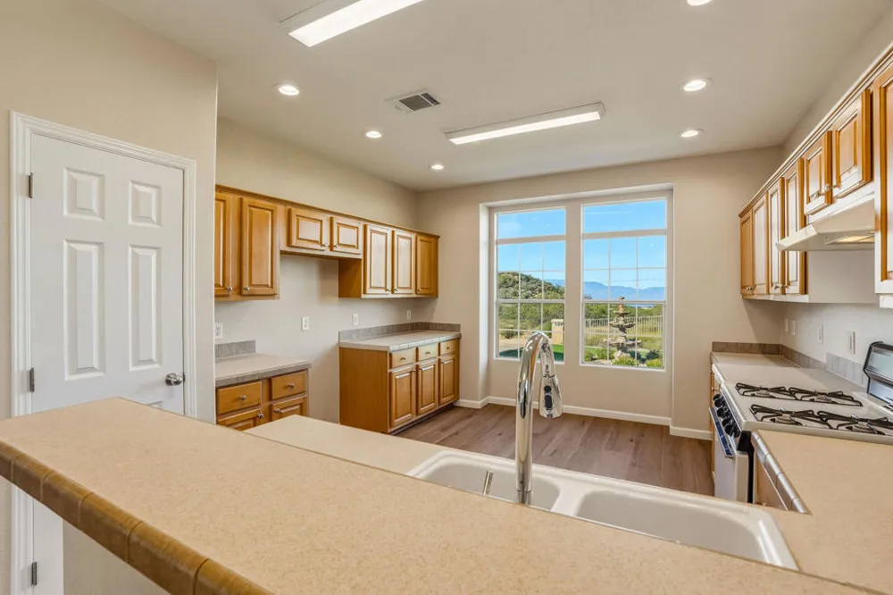 42974 Rolling Hills Drive Aguanga, CA 92536