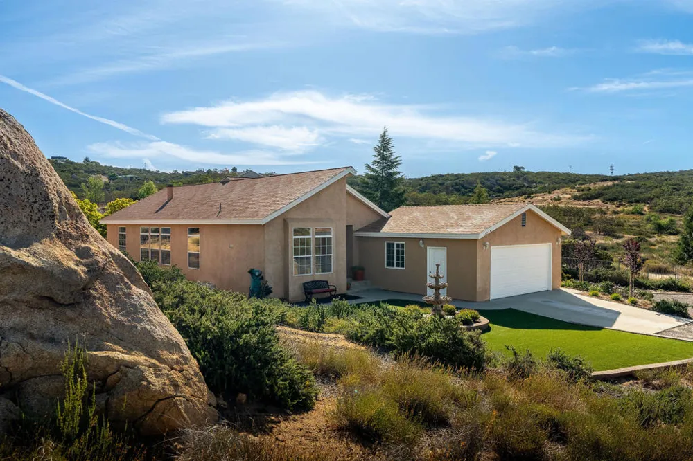 42974 Rolling Hills Drive Aguanga, CA 92536