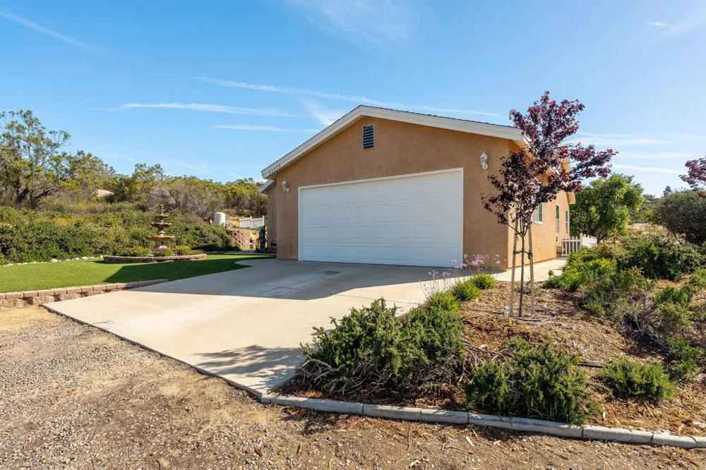 42974 Rolling Hills Drive Aguanga, CA 92536
