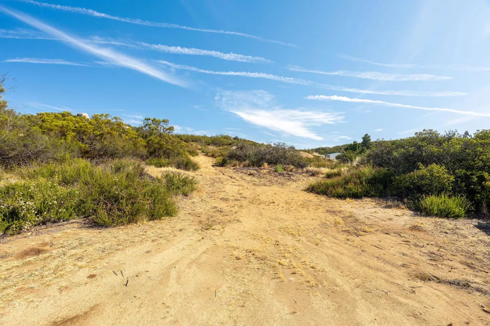 42974 Rolling Hills Drive Aguanga, CA 92536