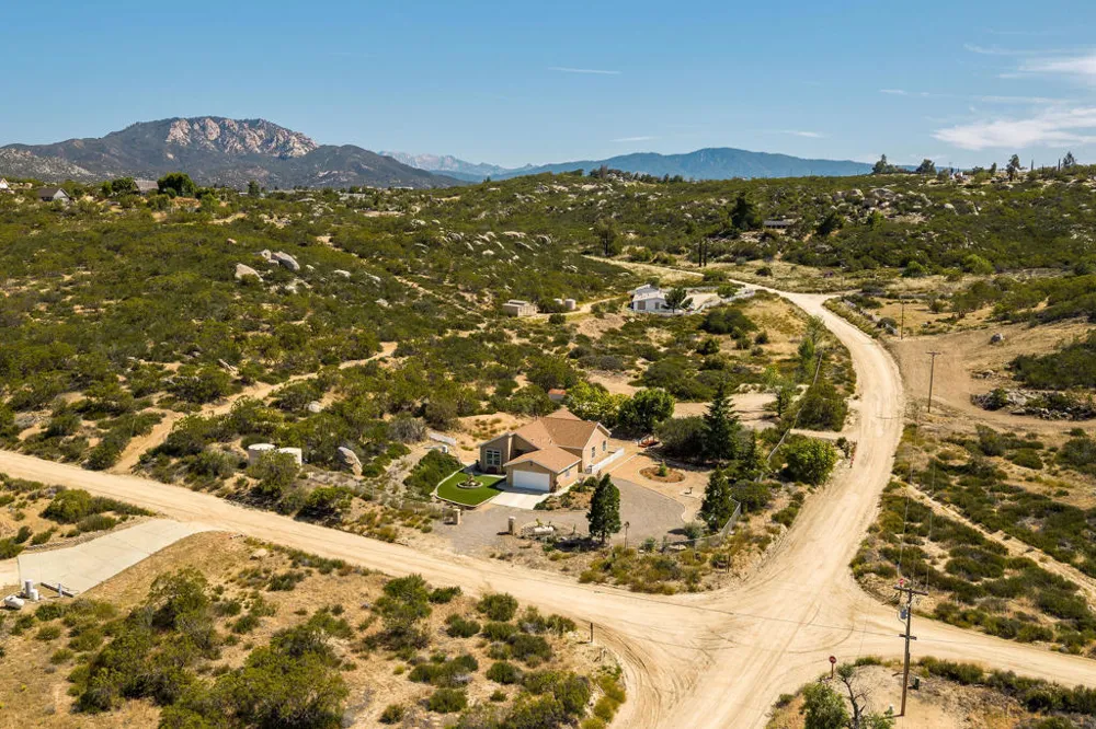 42974 Rolling Hills Drive Aguanga, CA 92536