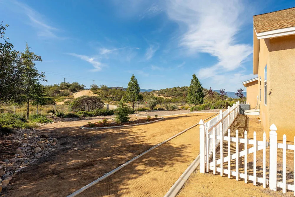 42974 Rolling Hills Drive Aguanga, CA 92536